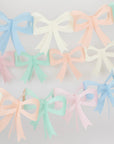 Décoration de gâteau avec nœud Liberty - Betsy Ann