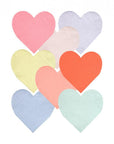 Serviettes en forme de cœur avec palette de fête