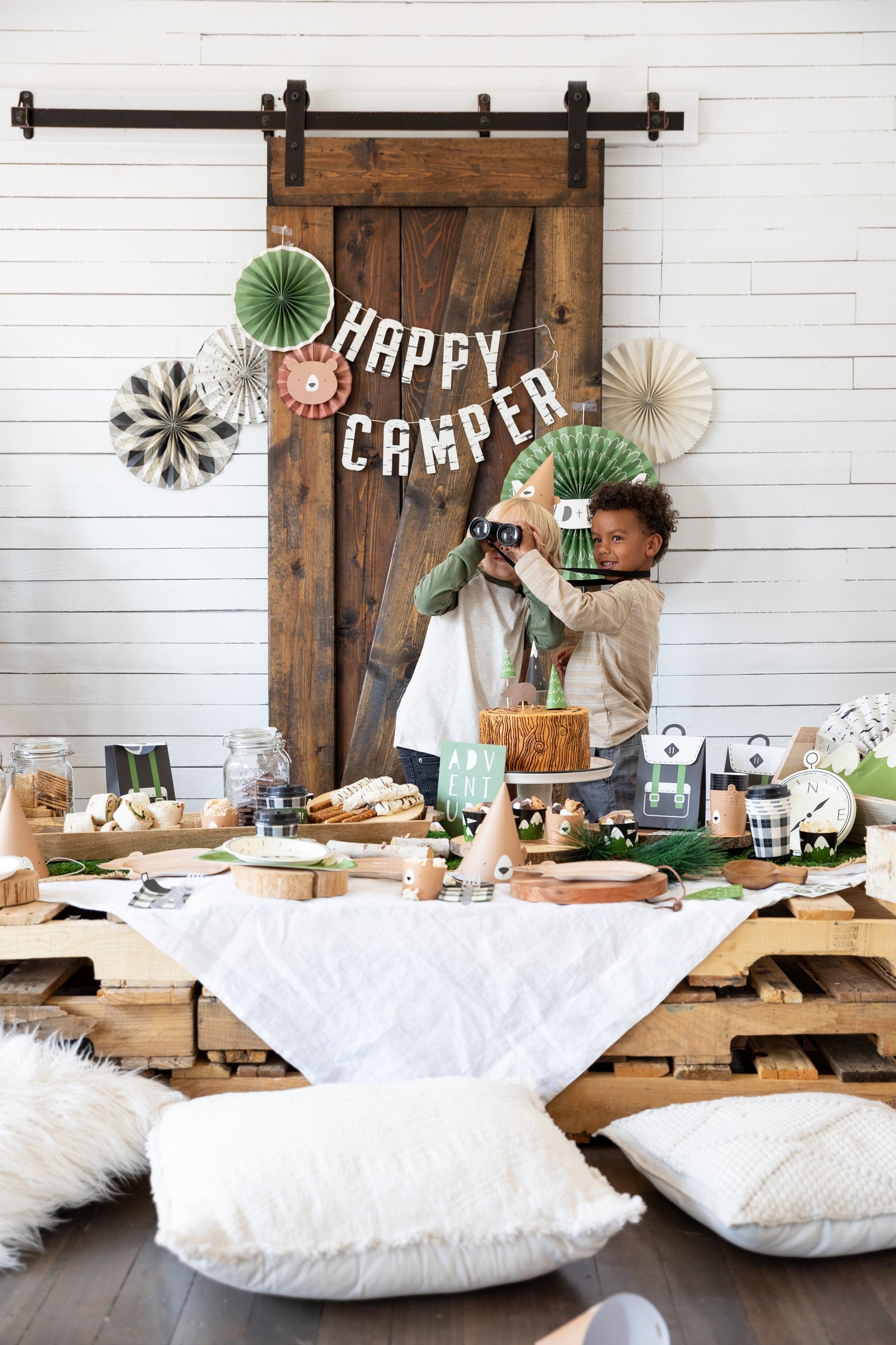 Ensemble de décorations pour gâteaux des bois sauvages et gratuits