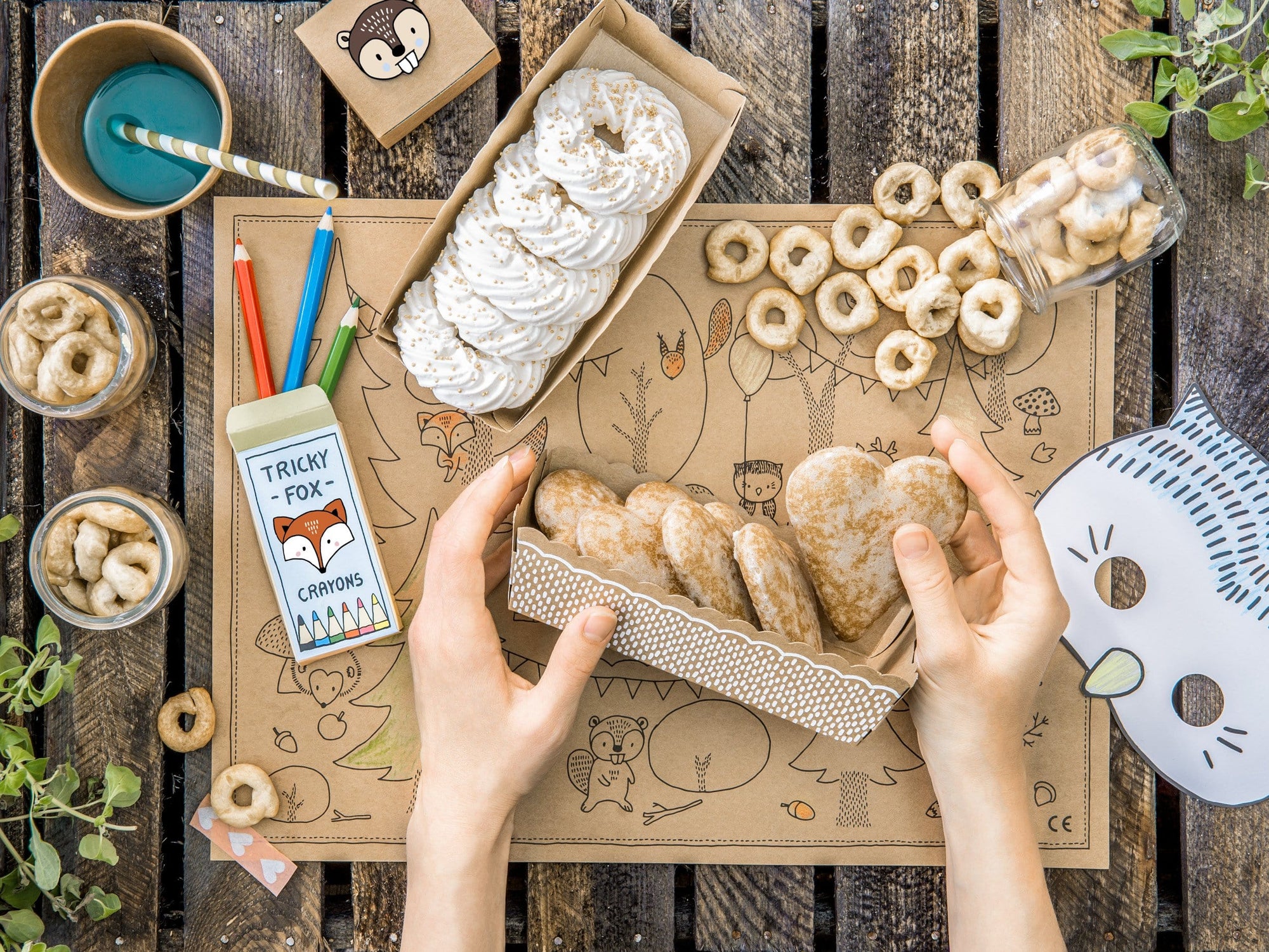 Scalloped Kraft Treat Cases