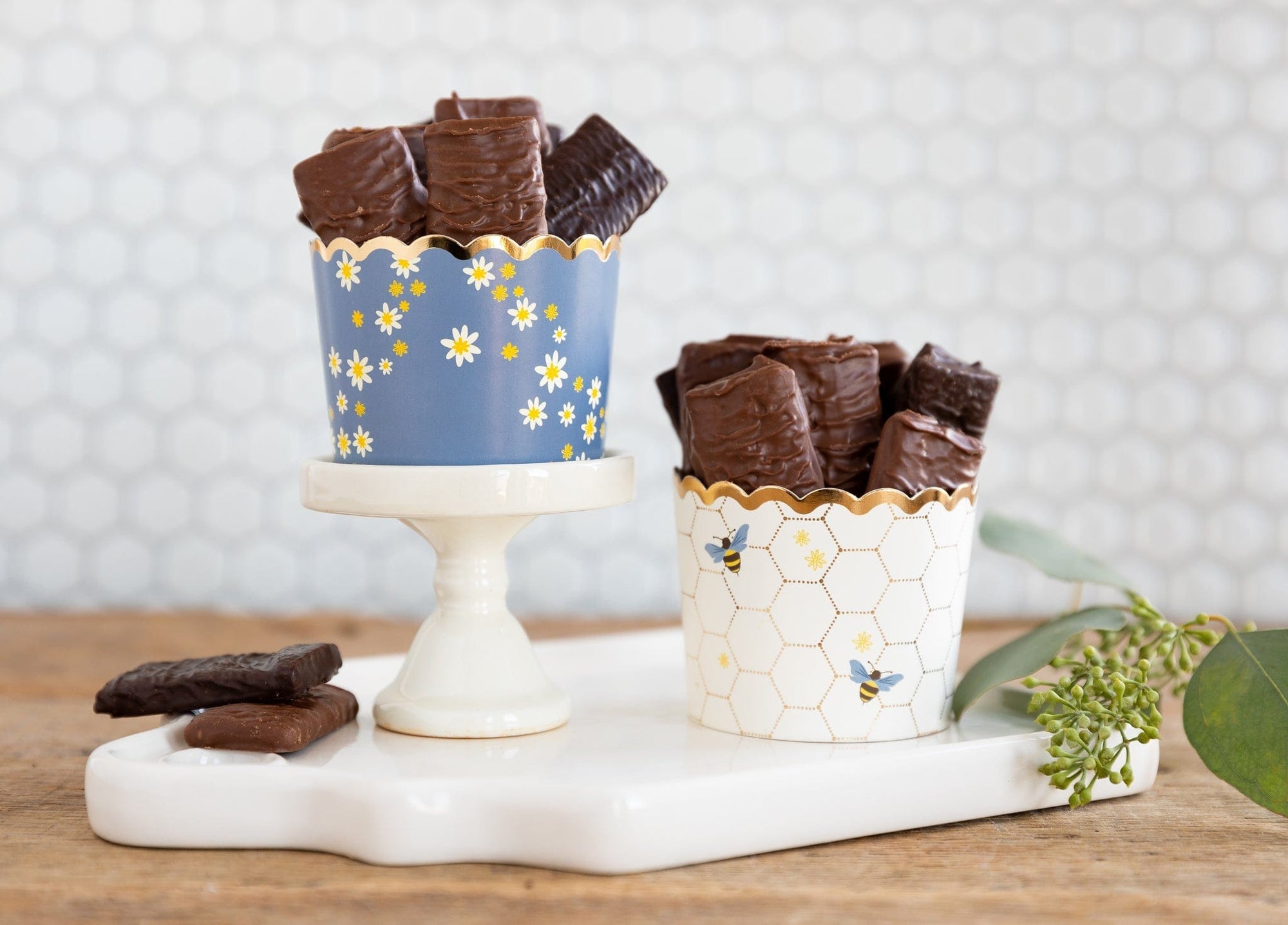 Coupes de friandises de cuisson abeille et marguerite