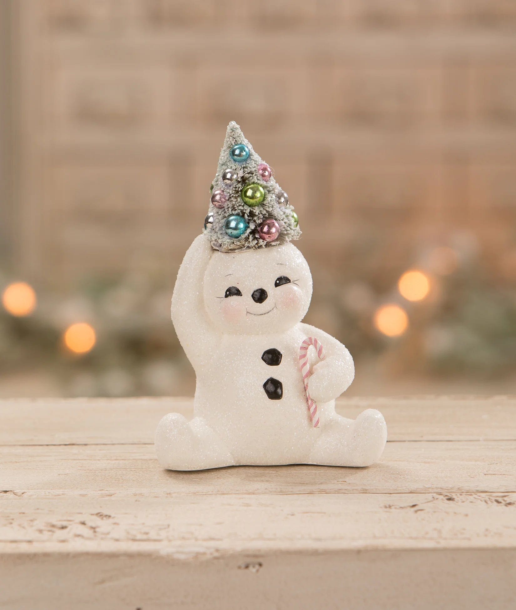 Chapeau d'arbre pastel, bonhomme de neige avec canne en bonbon