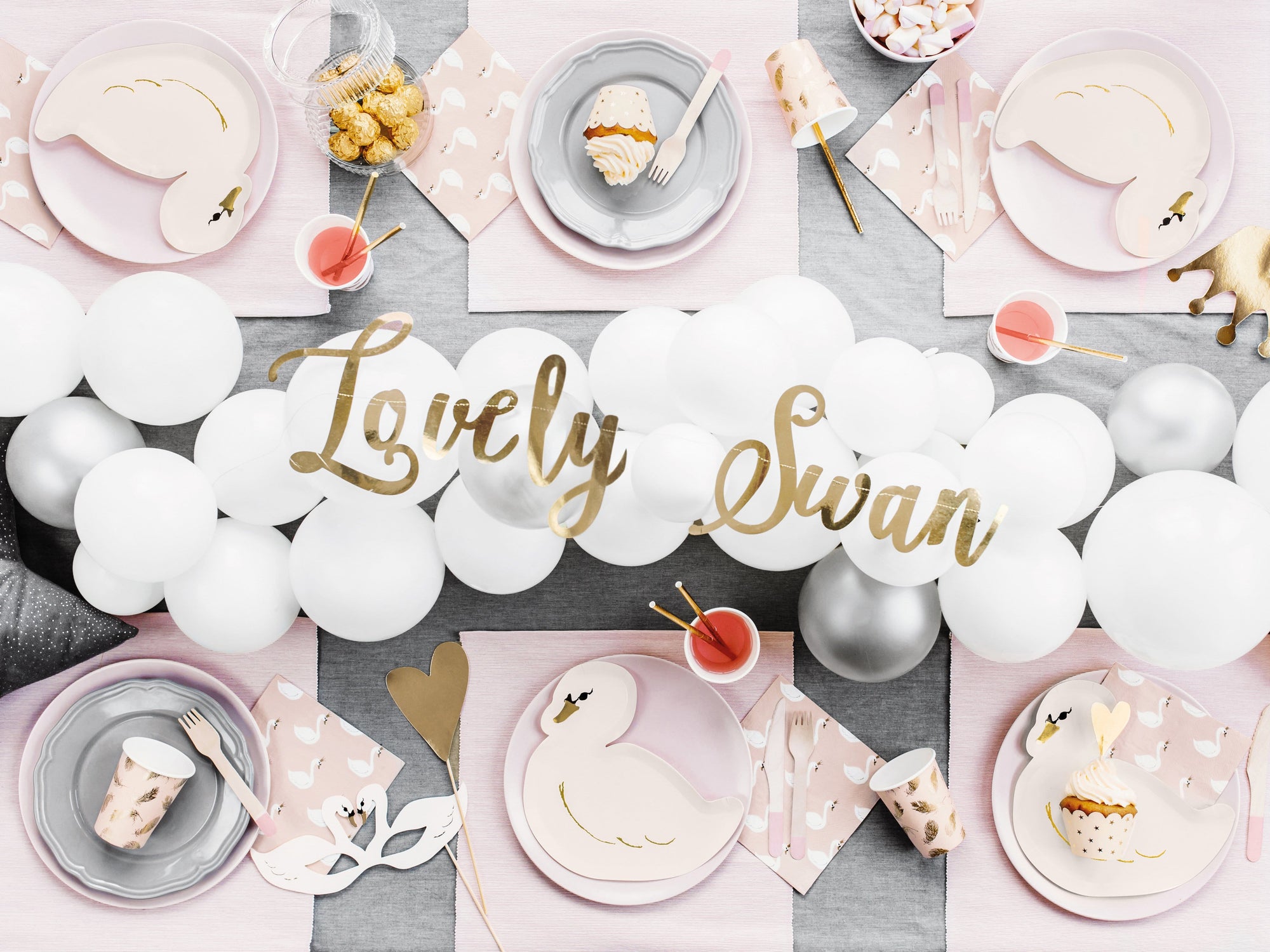 Swan Party Supplies