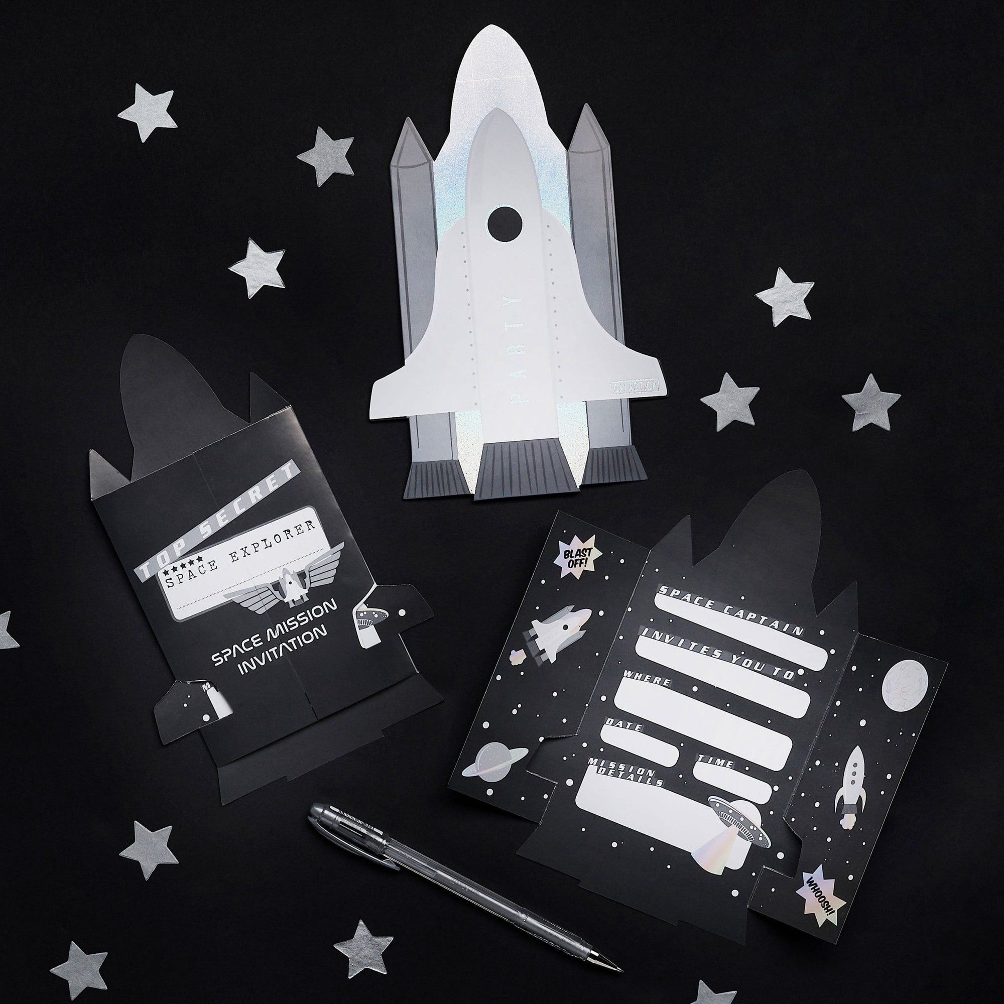 Invitations à la navette spatiale argentée