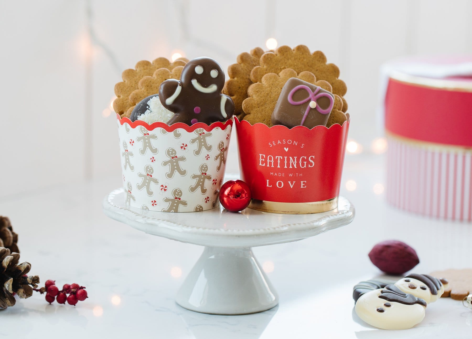 Season&#39;s Eatings and Gingerbread Baking Treat Cups